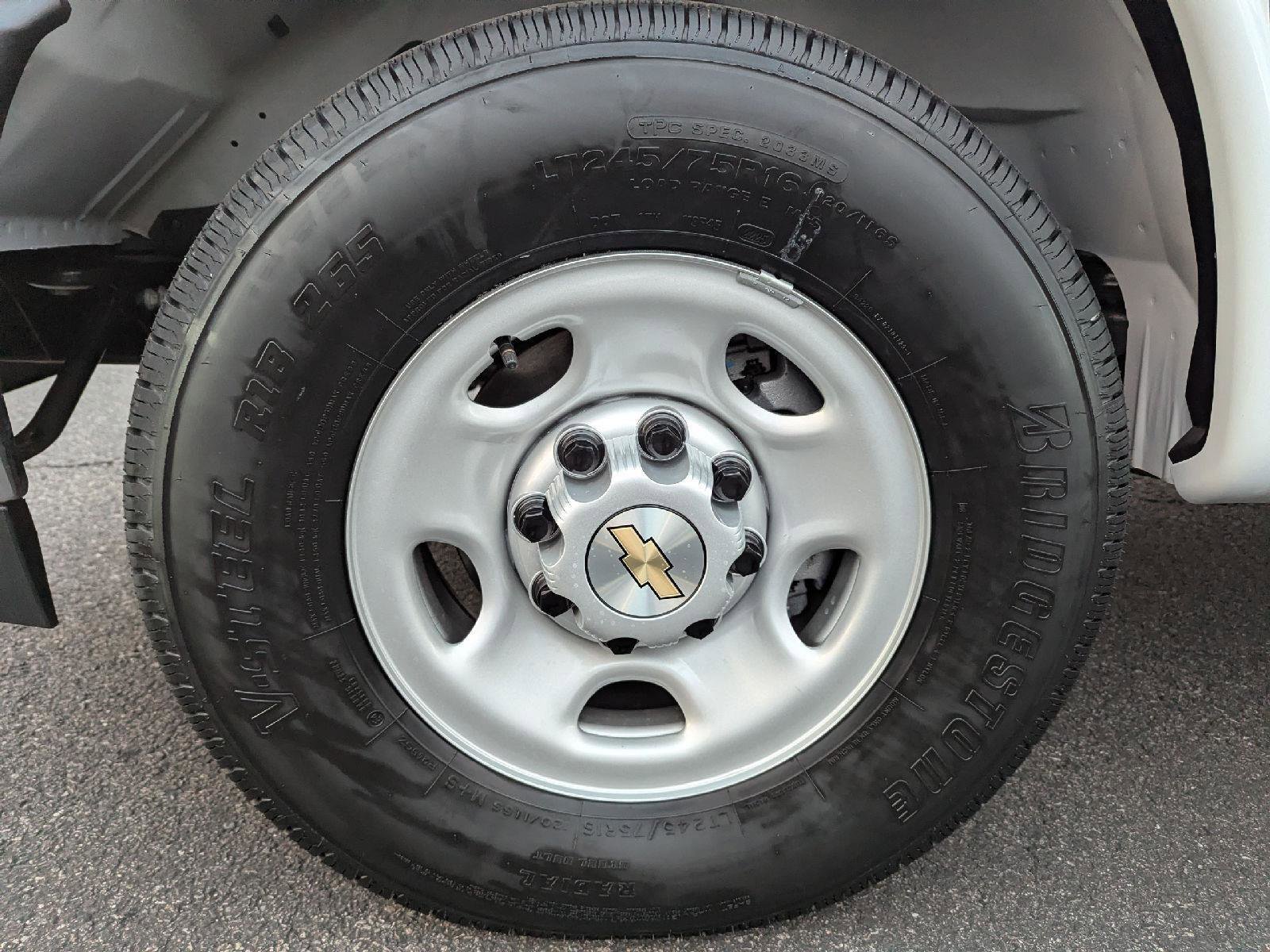 New 2025 Chevrolet Express 3500 w/ Driver Convenience Package image 19