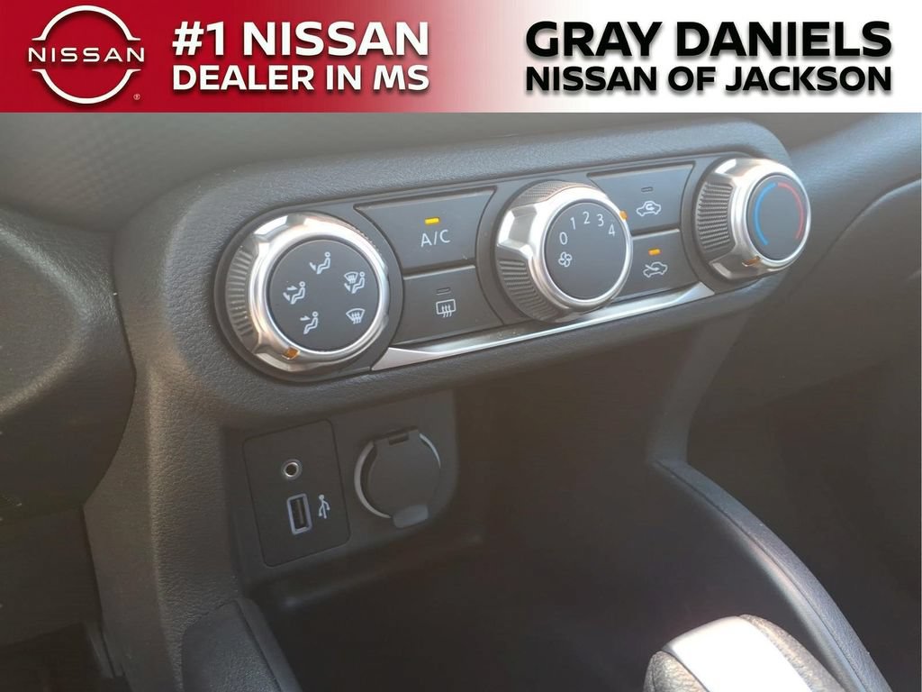 Certified 2025 Nissan Kicks Play S FWD image 18