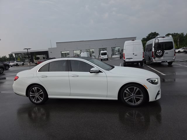Used 2023 Mercedes-Benz E 350 4MATIC Sedan image 2