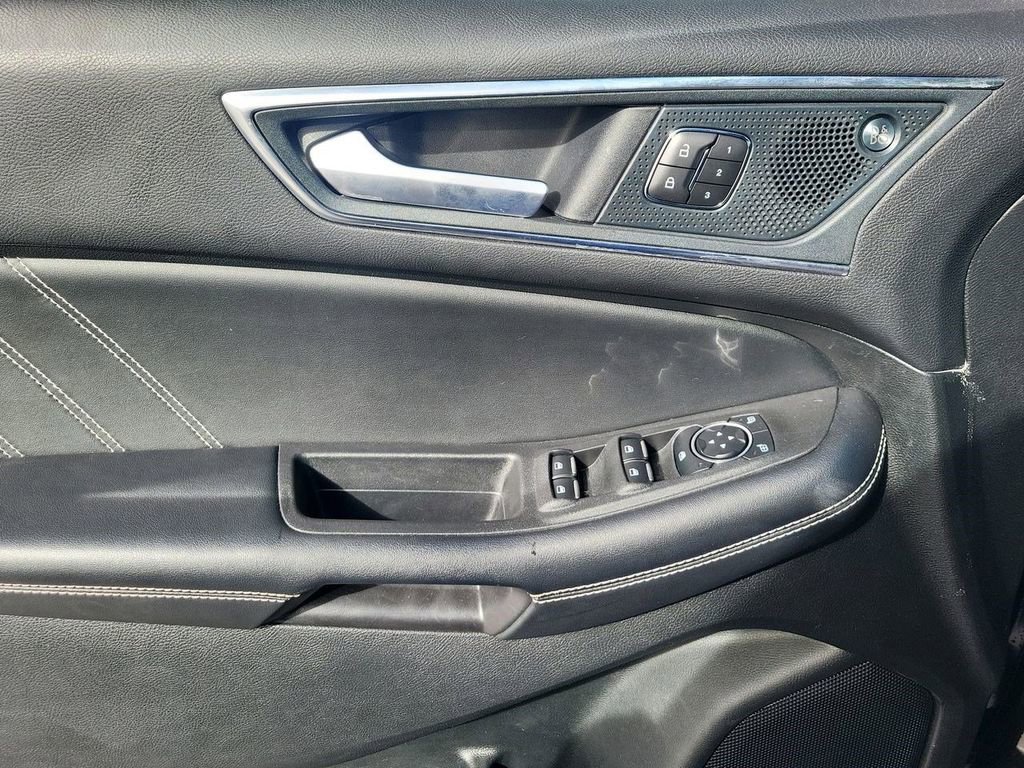Used 2024 Ford Edge ST w/ Equipment Group 401A AWD/4WD image 29