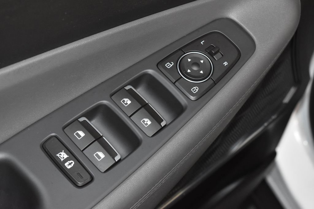Used 2020 Hyundai Santa Fe SEL w/ Convenience Package FWD image 5