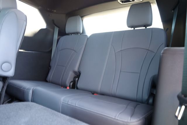 Used 2023 Buick Enclave Essence w/ Experience Buick Package image 32