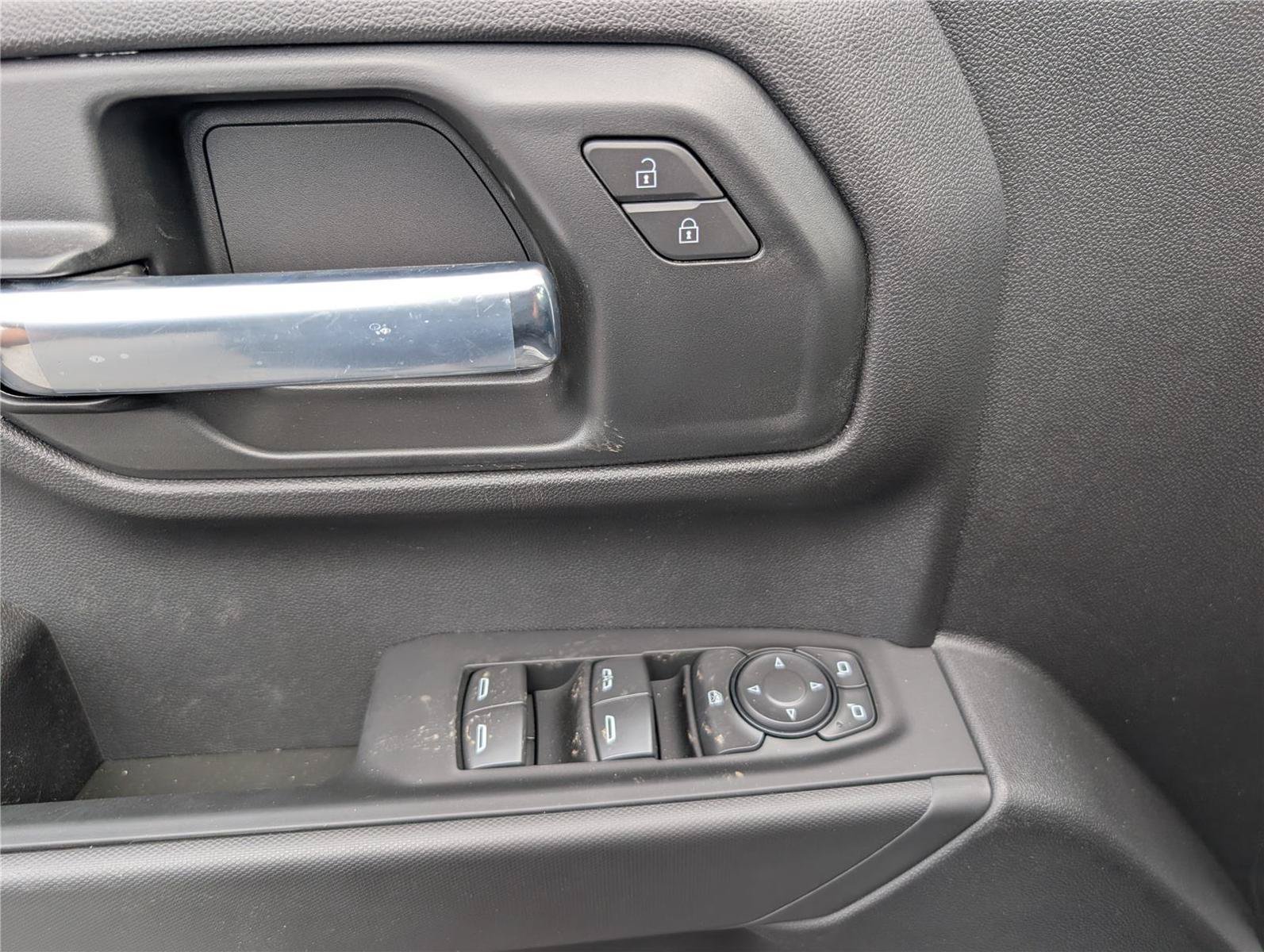 New 2026 Chevrolet Silverado 1500 Custom Trail Boss w/ Turbomax Blackout Package AWD/4WD image 13