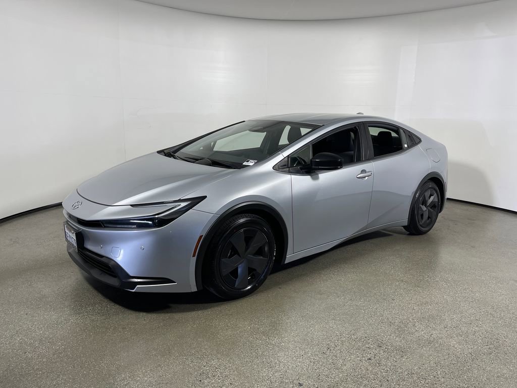 Used 2023 Toyota Prius LE FWD image 7
