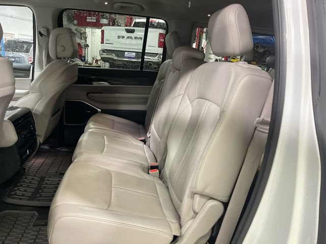 Certified 2022 Jeep Wagoneer Series III AWD/4WD image 22