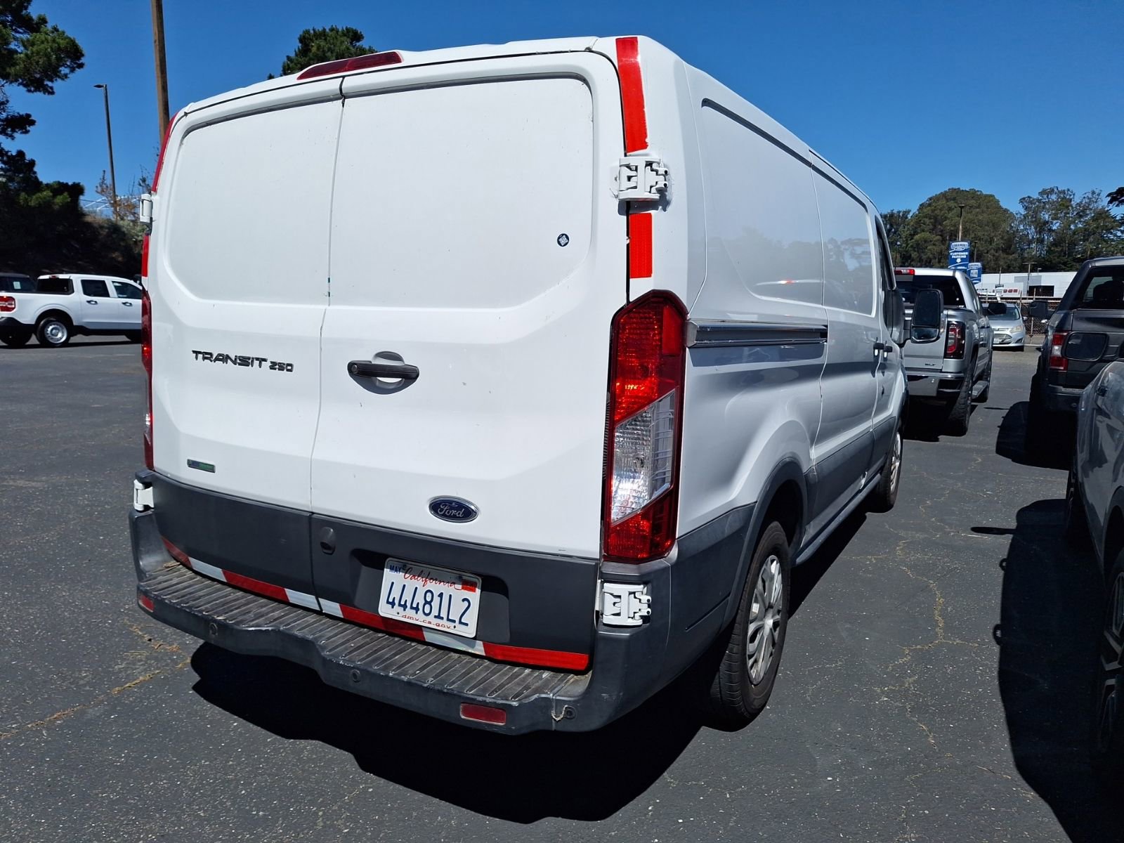 Used 2018 Ford Transit 250 130 Low Roof w/ Exterior Upgrade Package RWD image 13