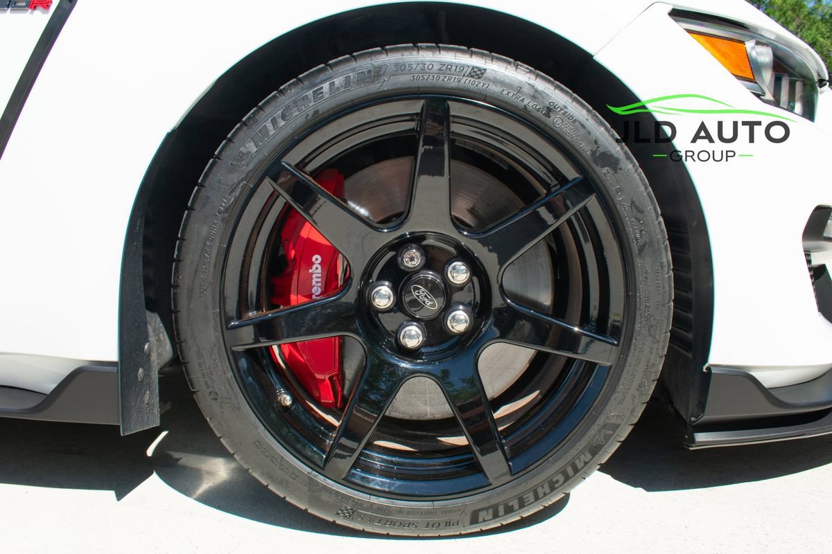Used 2019 Ford Mustang Shelby GT350R w/ GT350R Equipment Group 920A RWD image 26