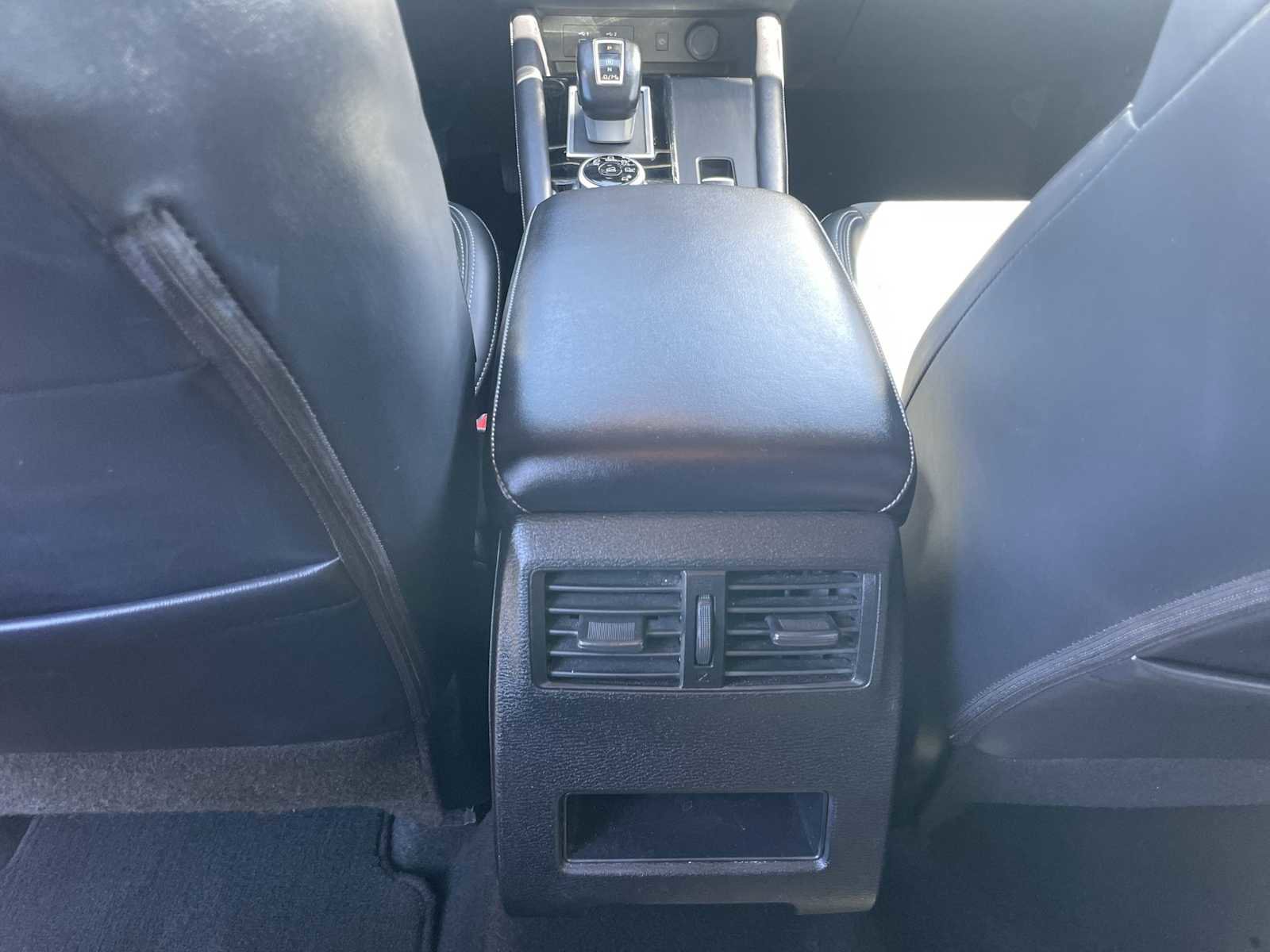 Used 2024 Mitsubishi Outlander SE image 21