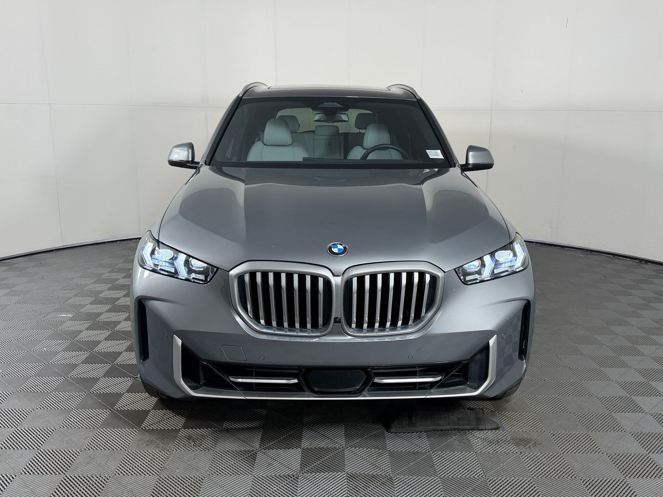 Used 2024 BMW X5 sDrive40i w/ Premium Package RWD image 6