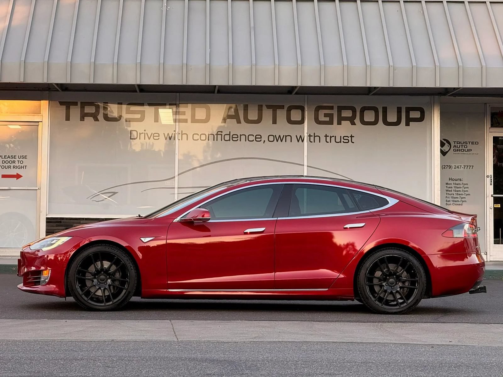 Used 2016 Tesla Model S 60D AWD/4WD image 6