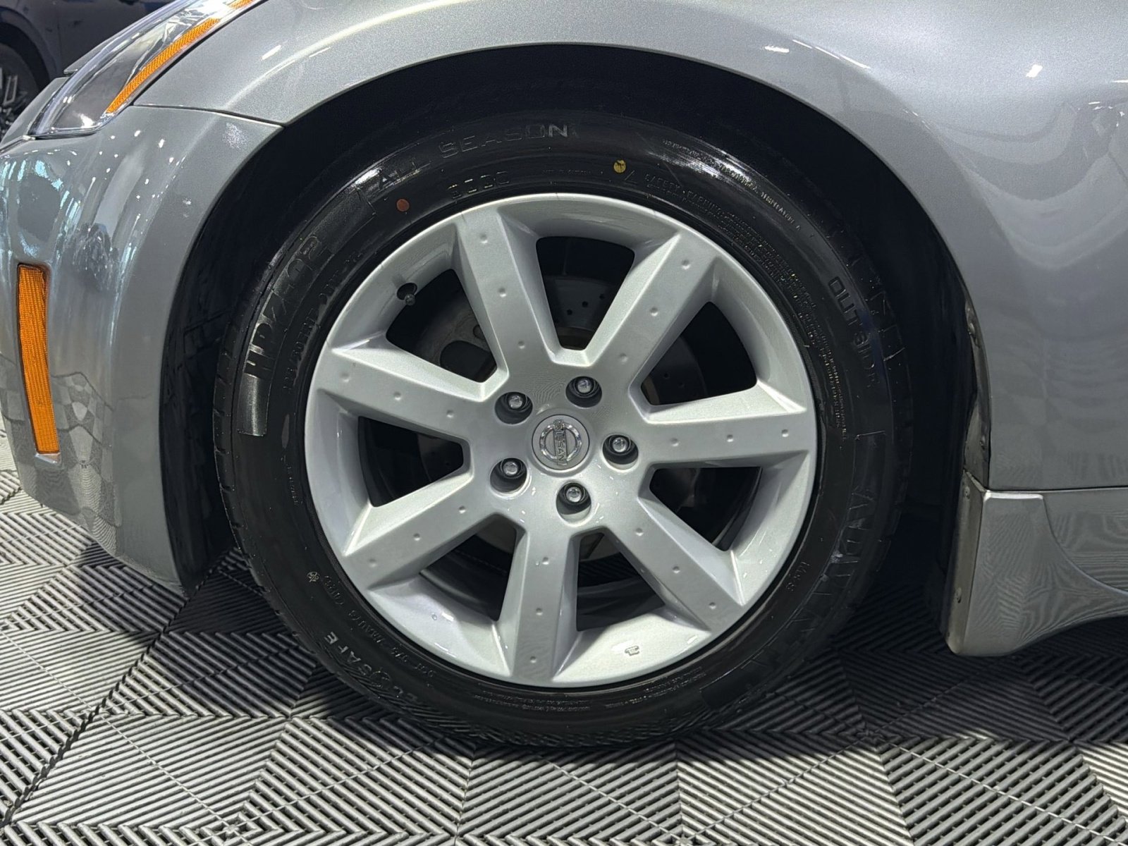 Used 2004 Nissan 350Z Touring w/ Aerodynamics Pkg RWD image 16