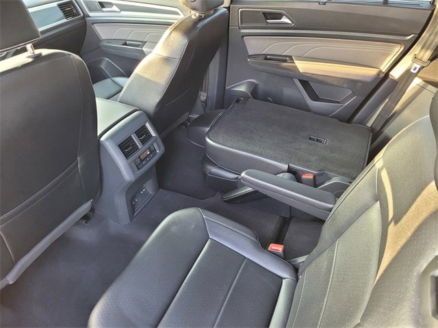 Used 2022 Volkswagen Atlas SEL R-Line image 11