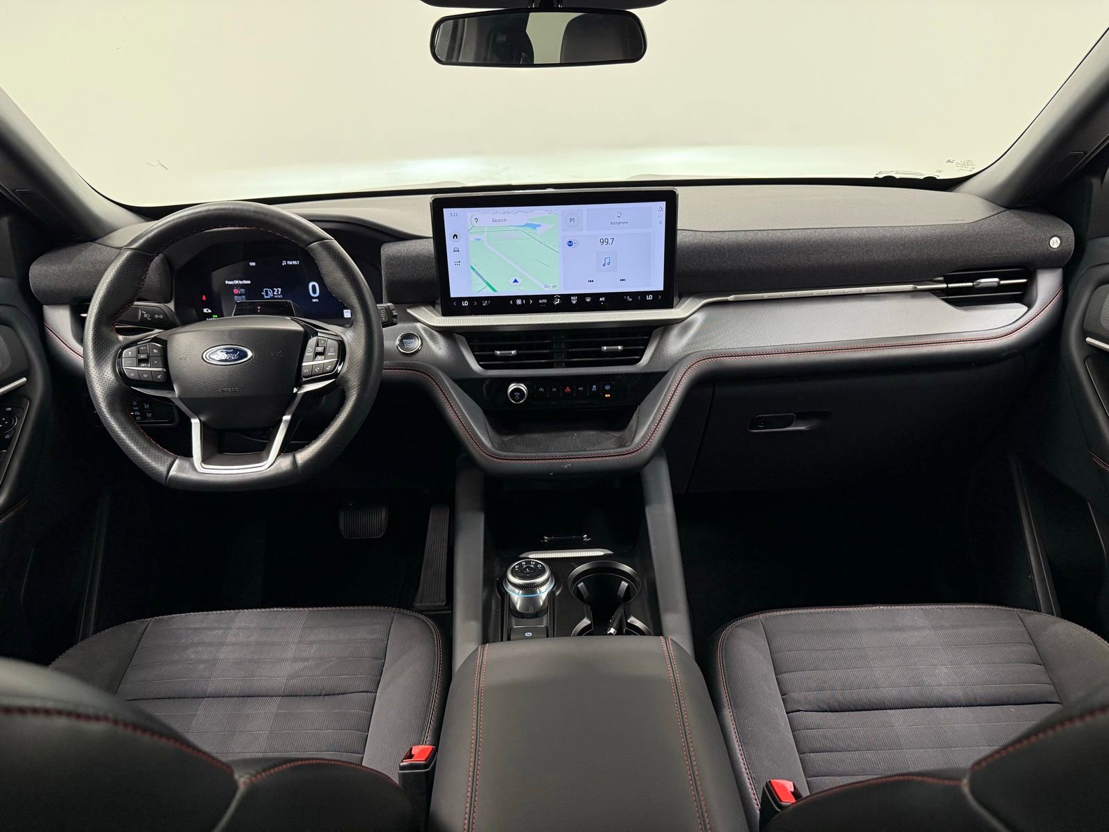 Used 2025 Ford Explorer ST-Line w/ ST-Line Street Pack image 23