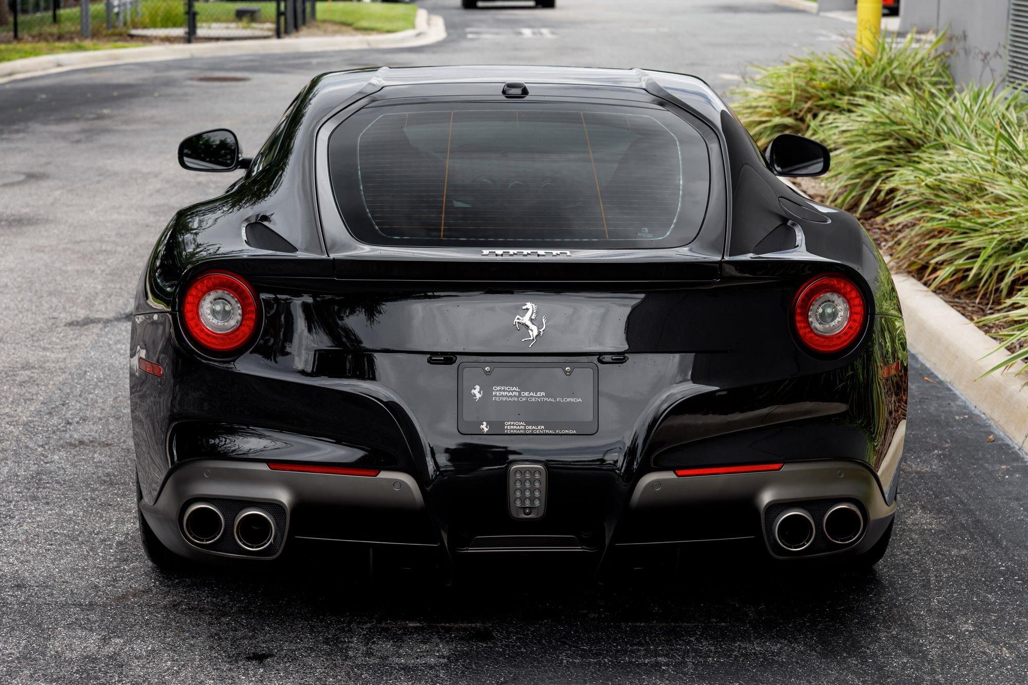 Used 2014 Ferrari F12 Berlinetta RWD image 4