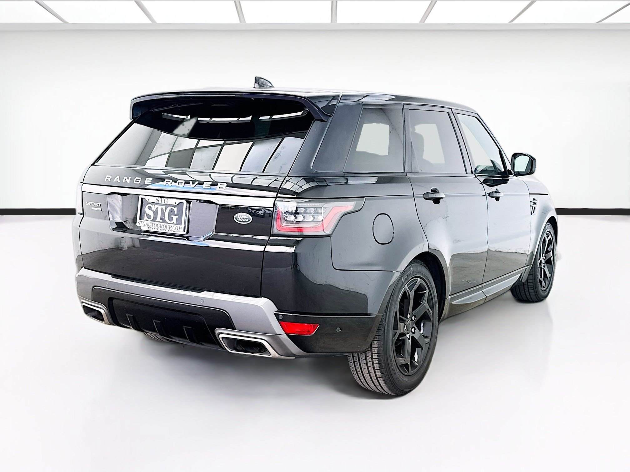 Used 2018 Land Rover Range Rover Sport HSE AWD/4WD image 4