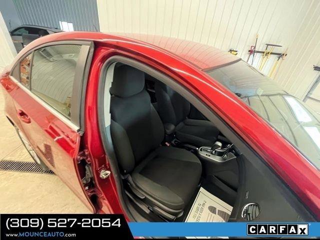 Used 2011 Chevrolet Cruze LT image 6