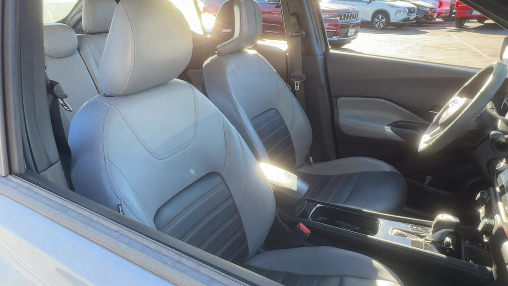 Used 2024 Nissan Kicks SR w/ SR Premium Package FWD image 15