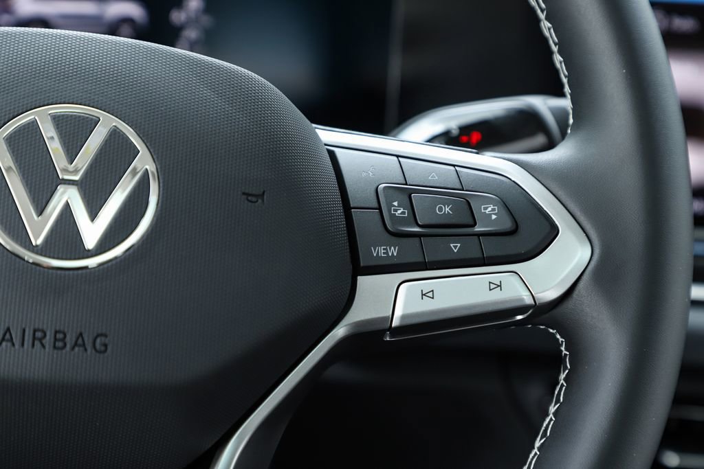 New 2026 Volkswagen Tiguan SE image 22