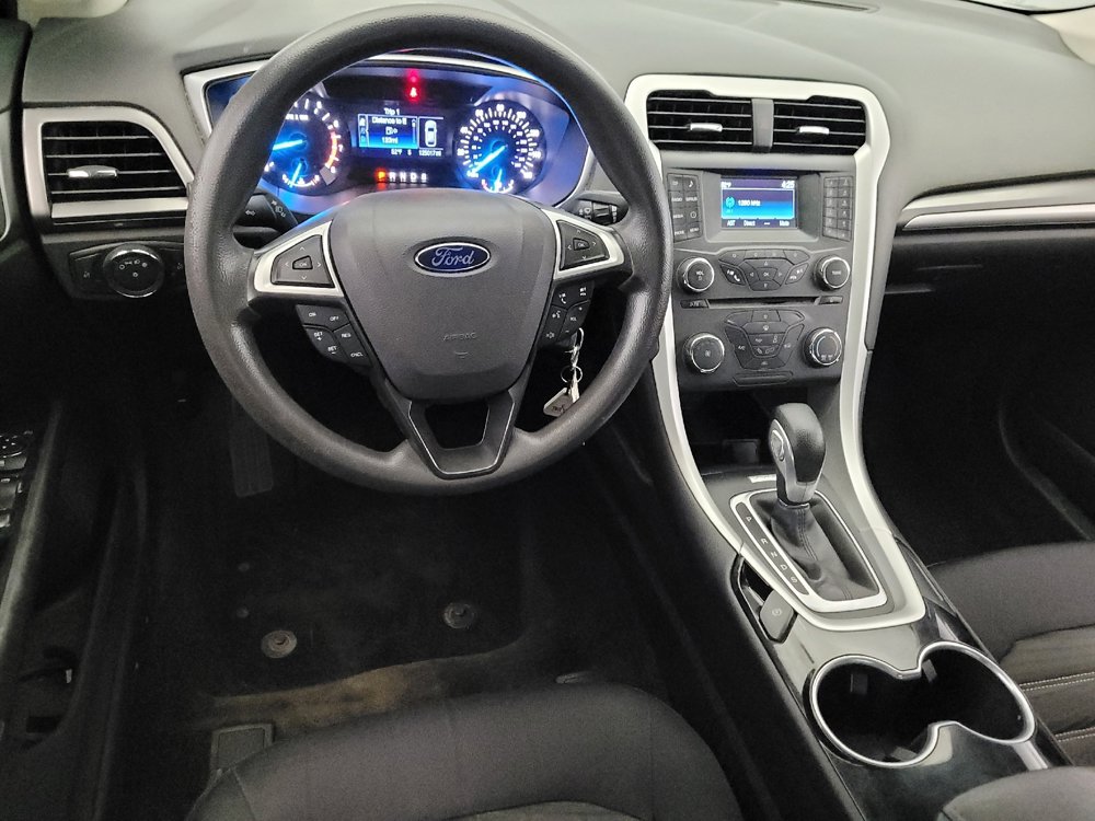 Used 2016 Ford Fusion SE image 22
