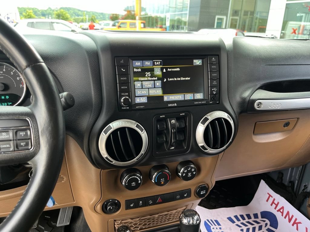 Used 2015 Jeep Wrangler Unlimited Sahara w/ Max Tow Package AWD/4WD image 10