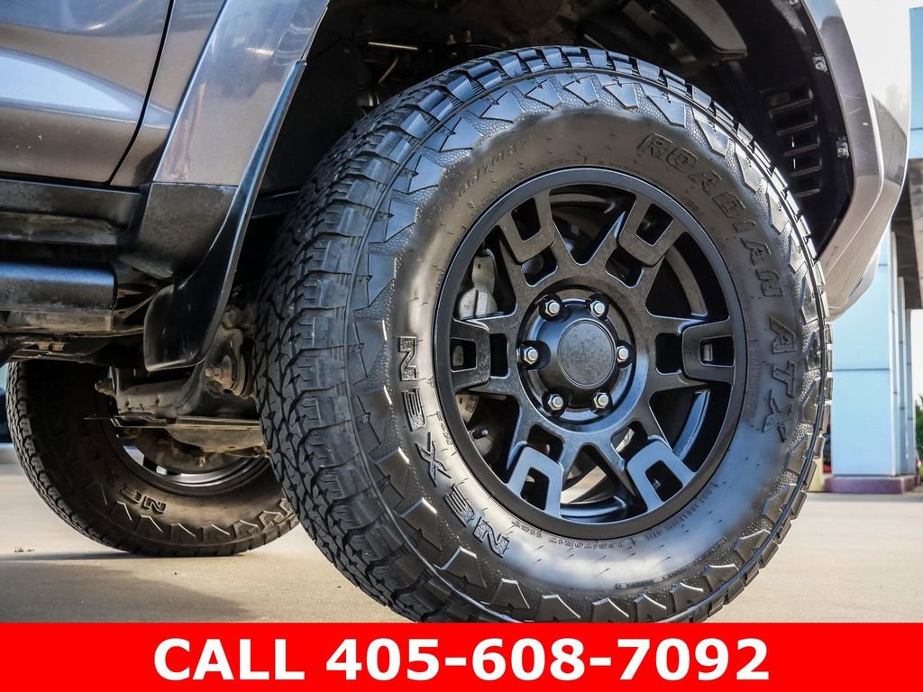Used 2020 Toyota 4Runner TRD Off-Road Premium w/ Moonroof Package AWD/4WD image 9