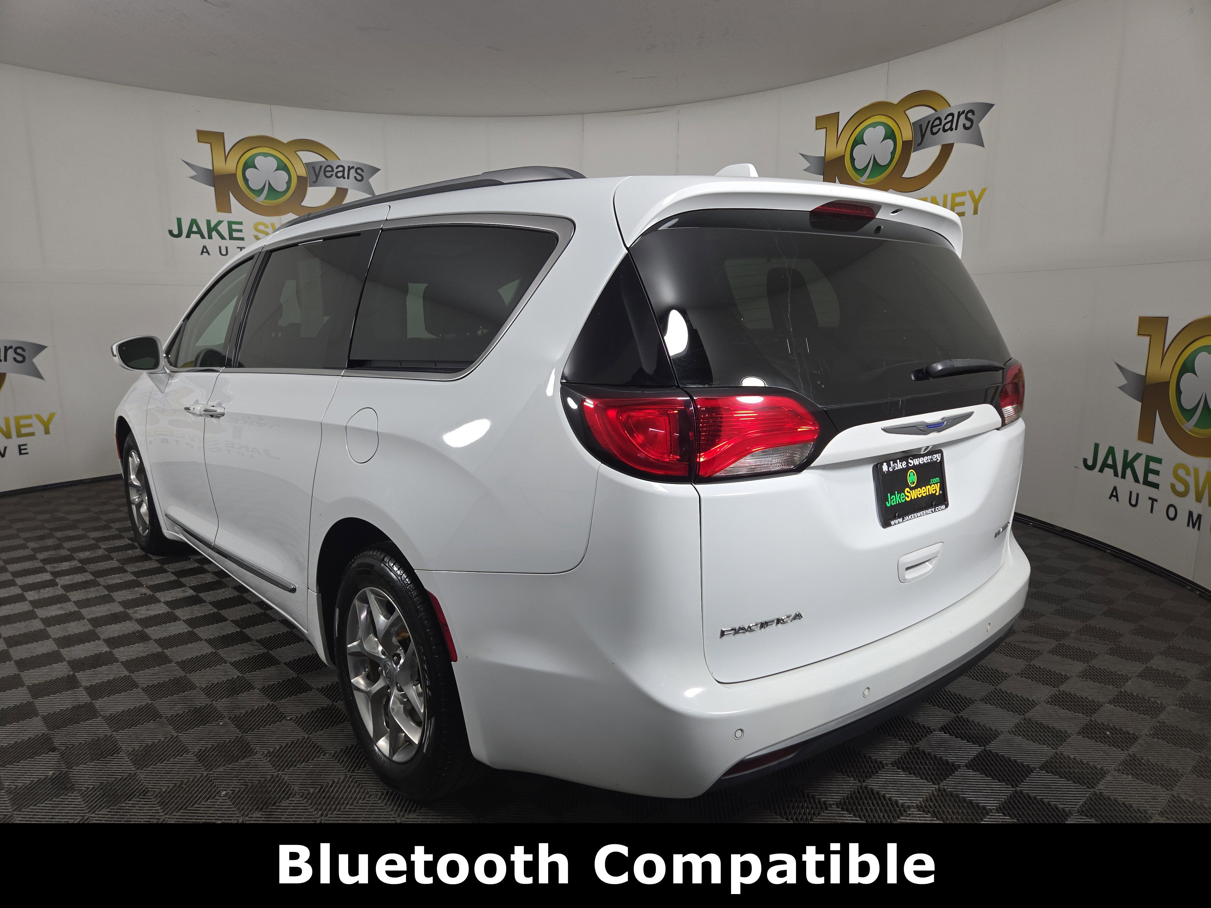 Used 2018 Chrysler Pacifica Limited image 6
