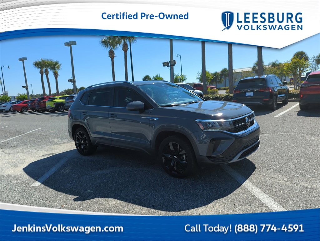 Used 2023 Volkswagen Taos SE w/ Panoramic Sunroof Package