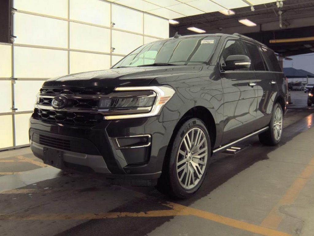 Used 2024 Ford Expedition Limited image 2
