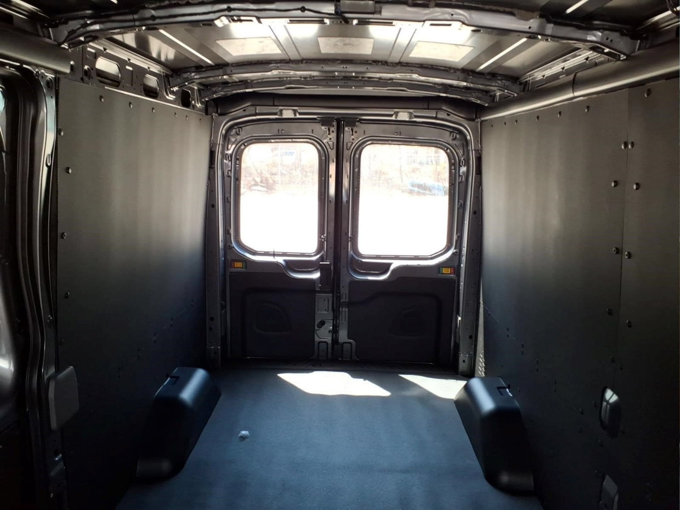 New 2026 Ford Transit 250 148 Medium Roof w/ Load Area Protection Package RWD image 74