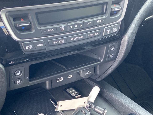 Used 2024 Honda Passport Black Edition image 39