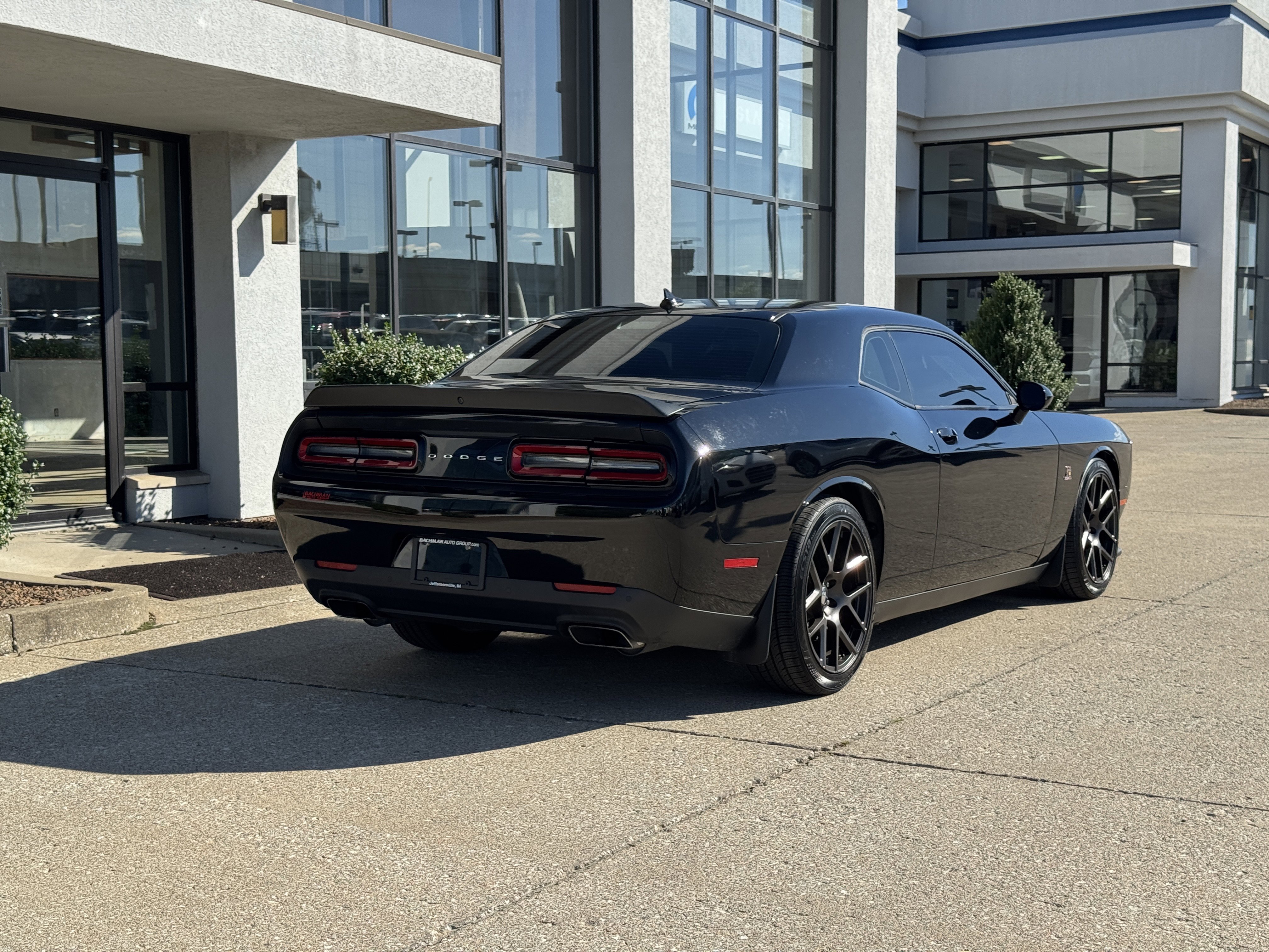 Used 2016 Dodge Challenger R/T Scat Pack w/ Leather Interior Group image 5