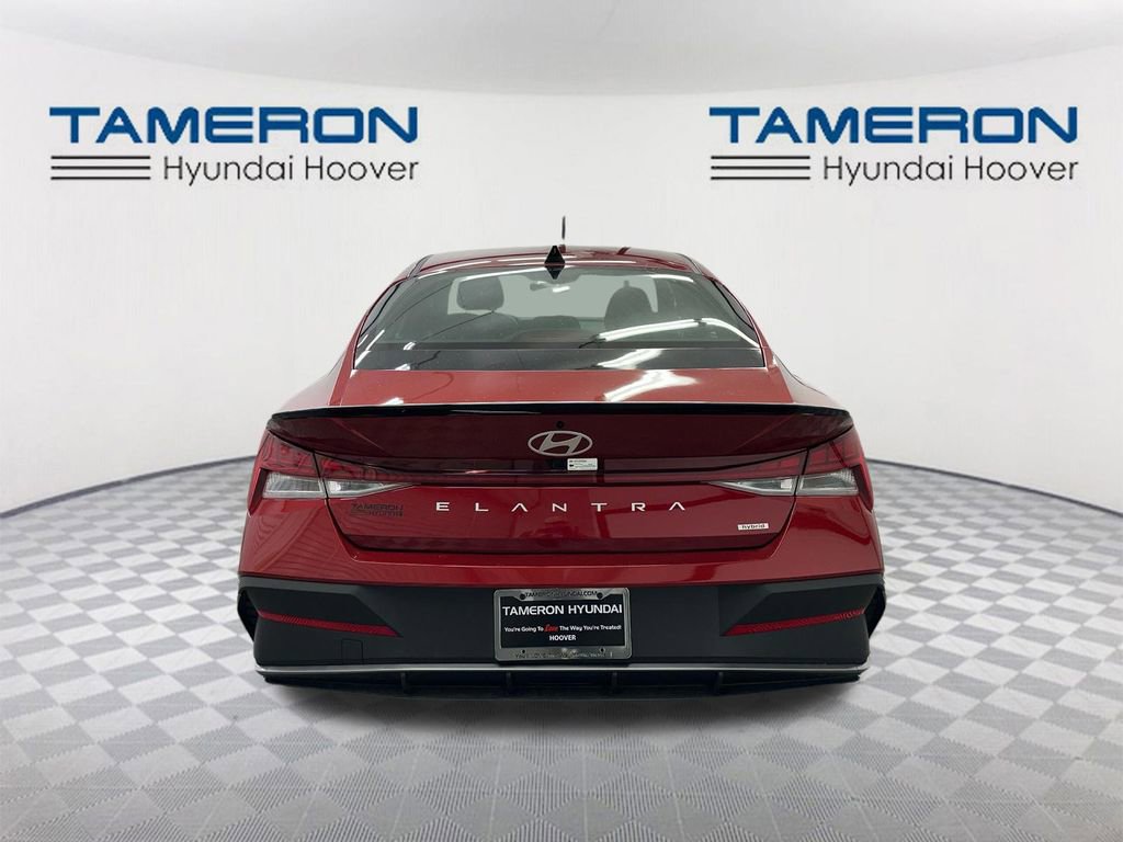 Used 2025 Hyundai Elantra SEL FWD image 4