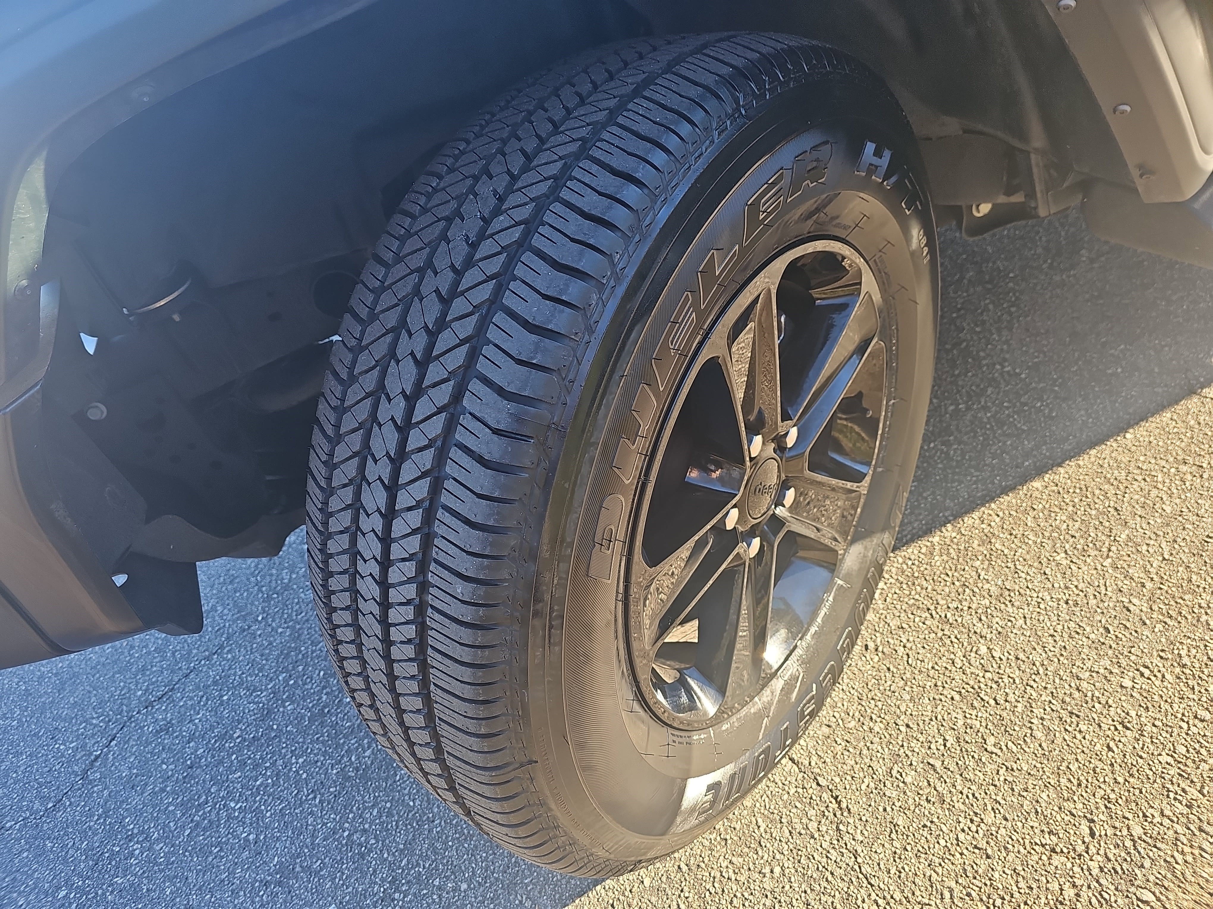 Used 2023 Jeep Wrangler Unlimited Sport image 33