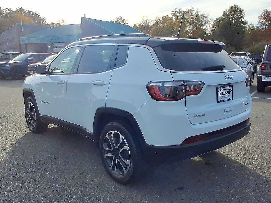 Used 2024 Jeep Compass Limited w/ Sun and Sound Group AWD/4WD image 28