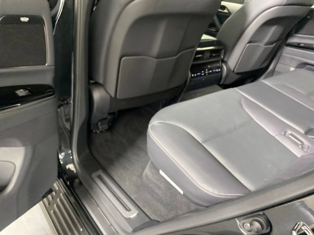 Certified 2026 Lexus LX 700h F Sport AWD/4WD image 28