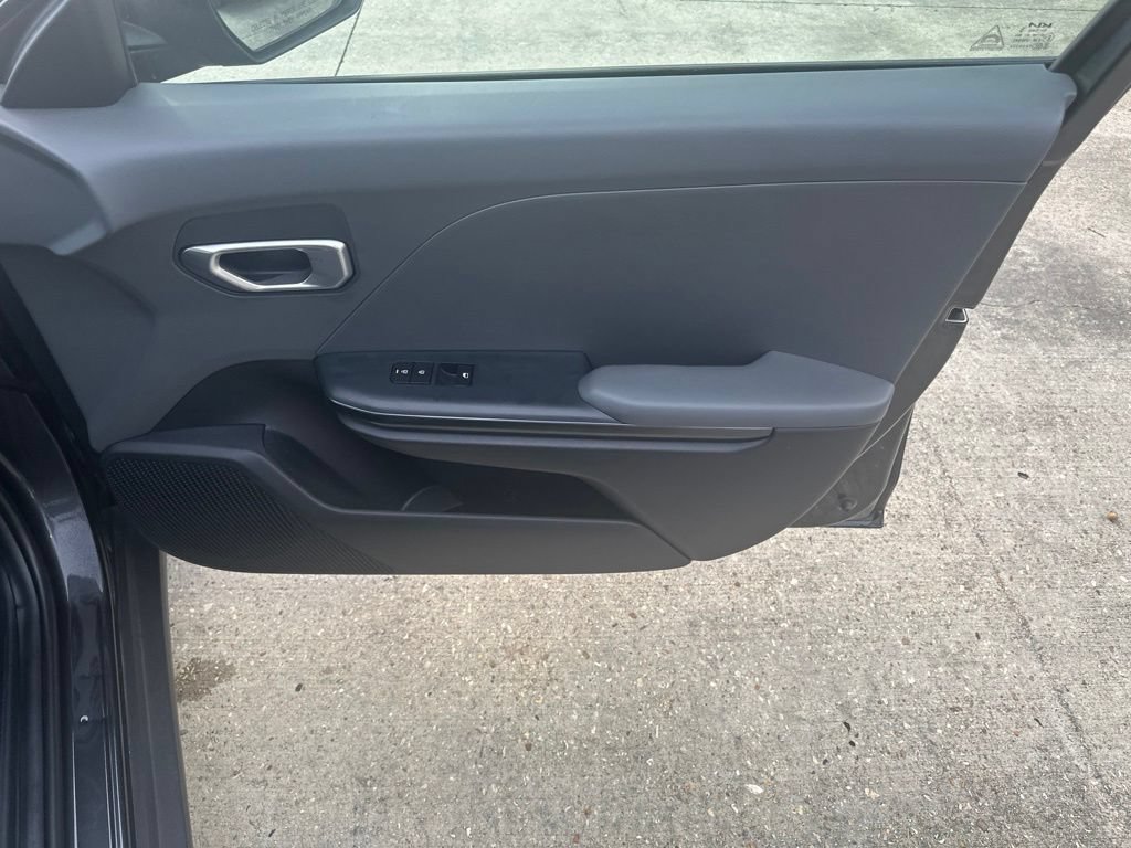 Used 2025 Kia K4 FWD image 35