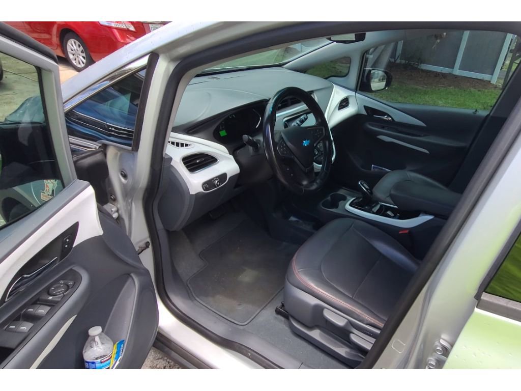 Used 2017 Chevrolet Bolt Premier FWD image 5