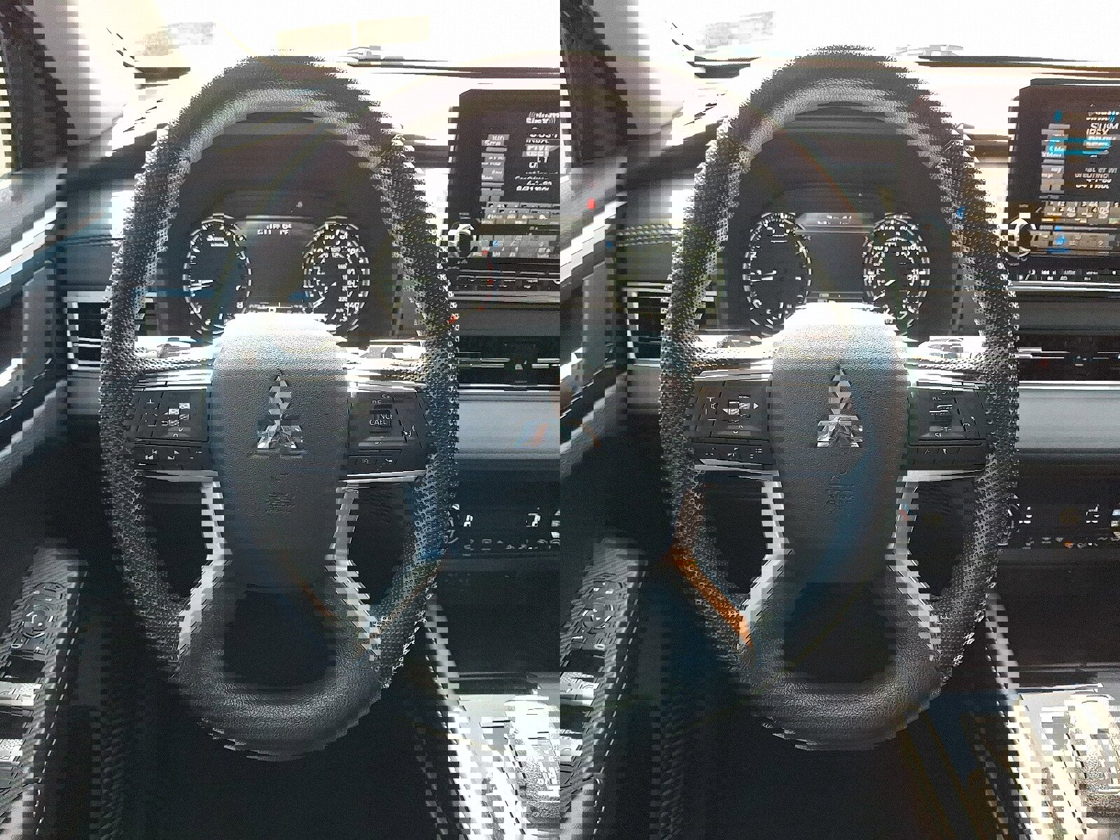 Used 2022 Mitsubishi Outlander ES image 19