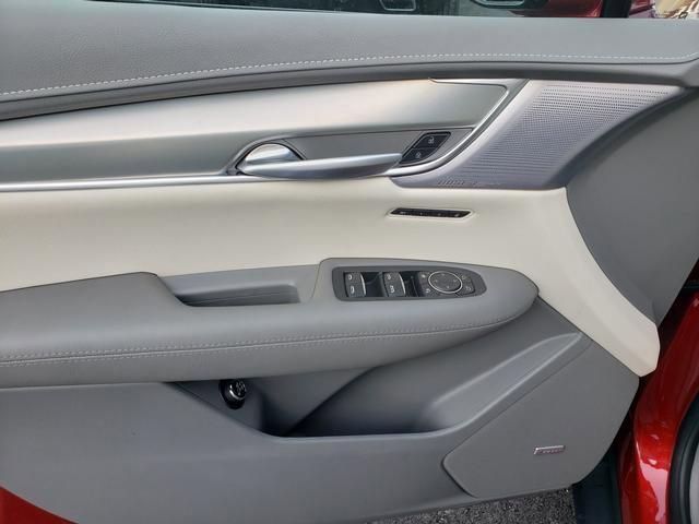 New 2026 Cadillac XT5 Premium Luxury image 11