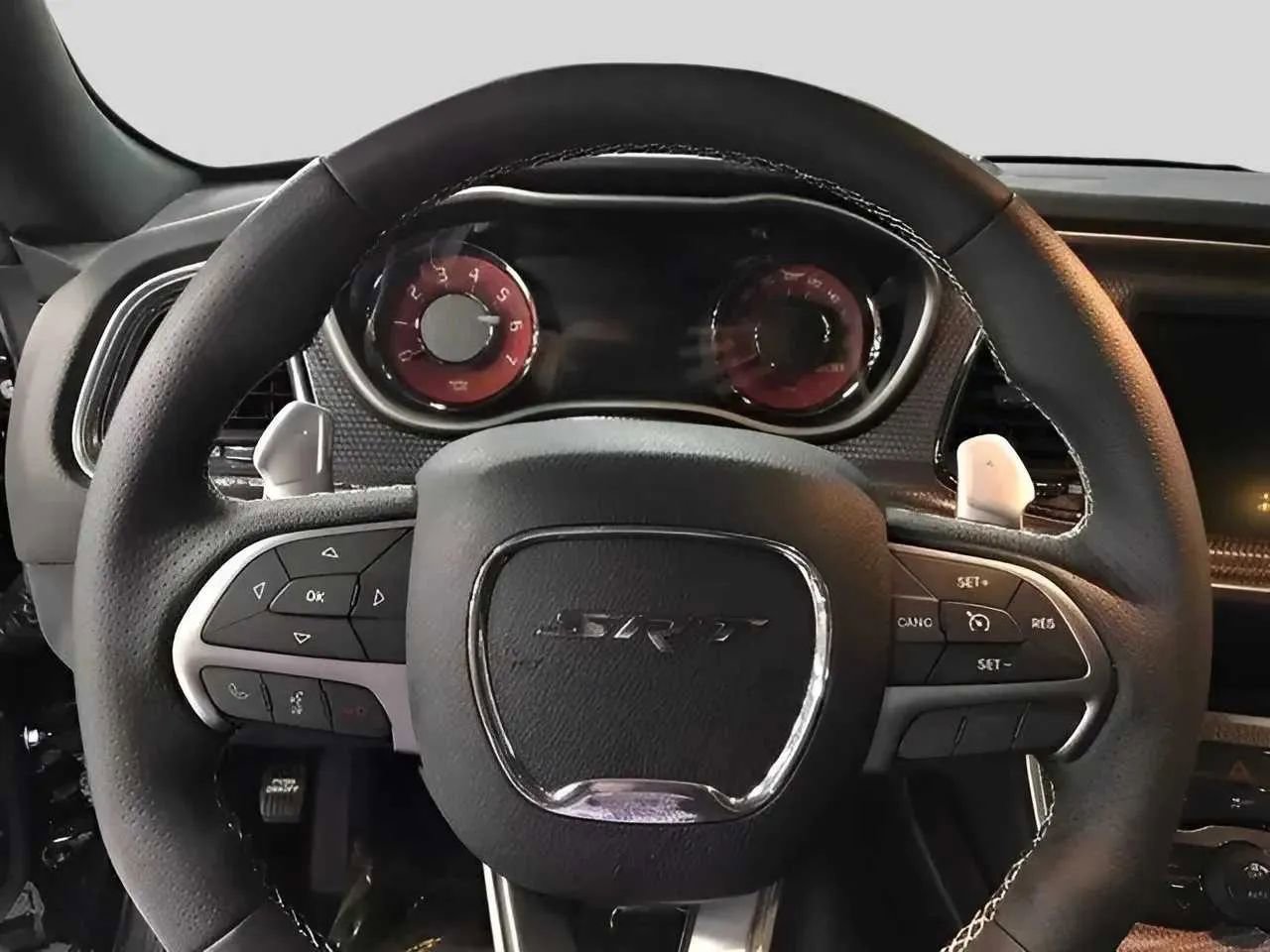 Used 2015 Dodge Challenger SRT Hellcat image 10