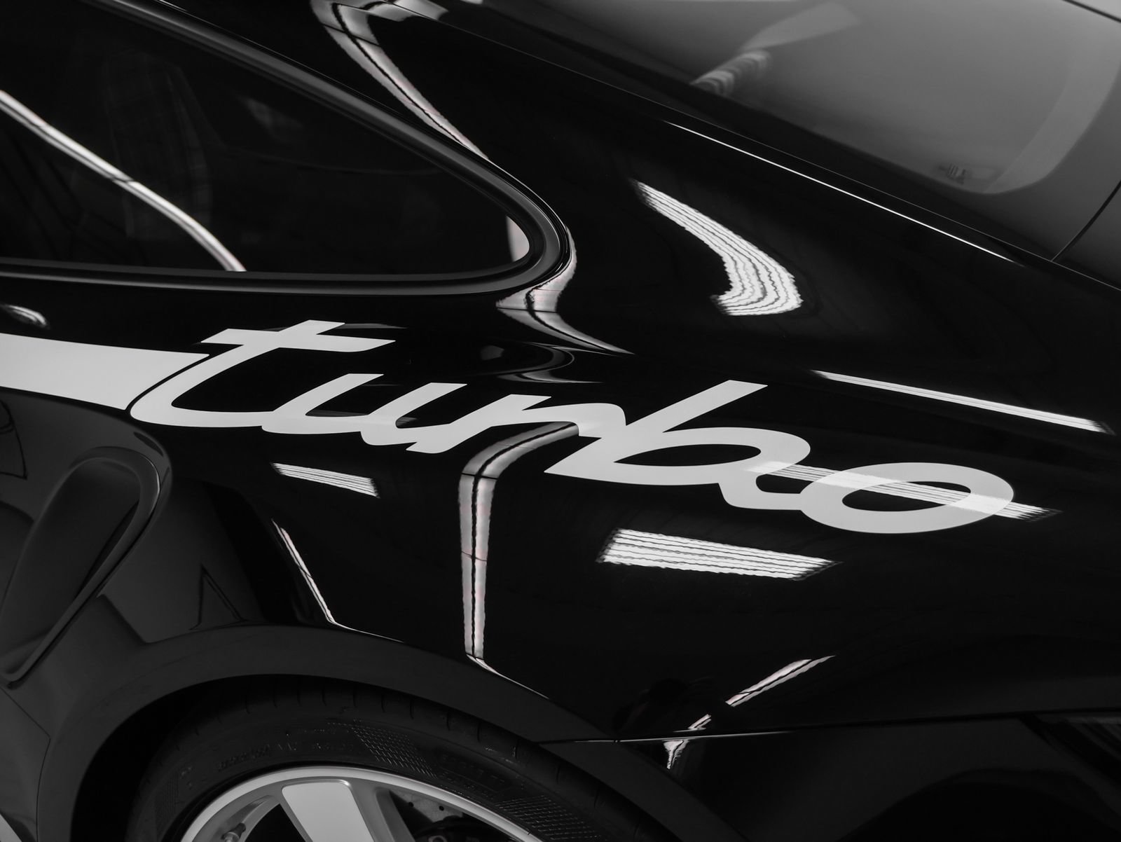 Certified 2025 Porsche 911 Turbo S AWD/4WD image 38