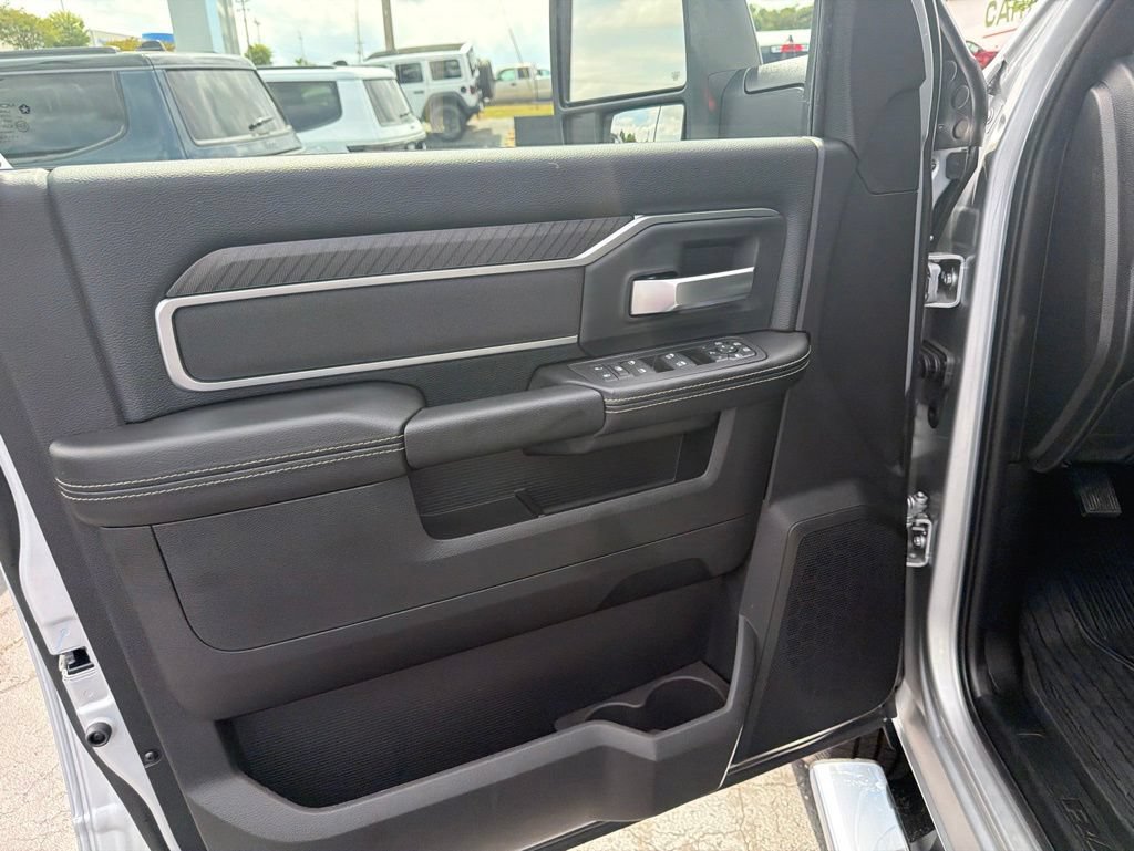 New 2026 RAM 2500 Big Horn AWD/4WD image 21