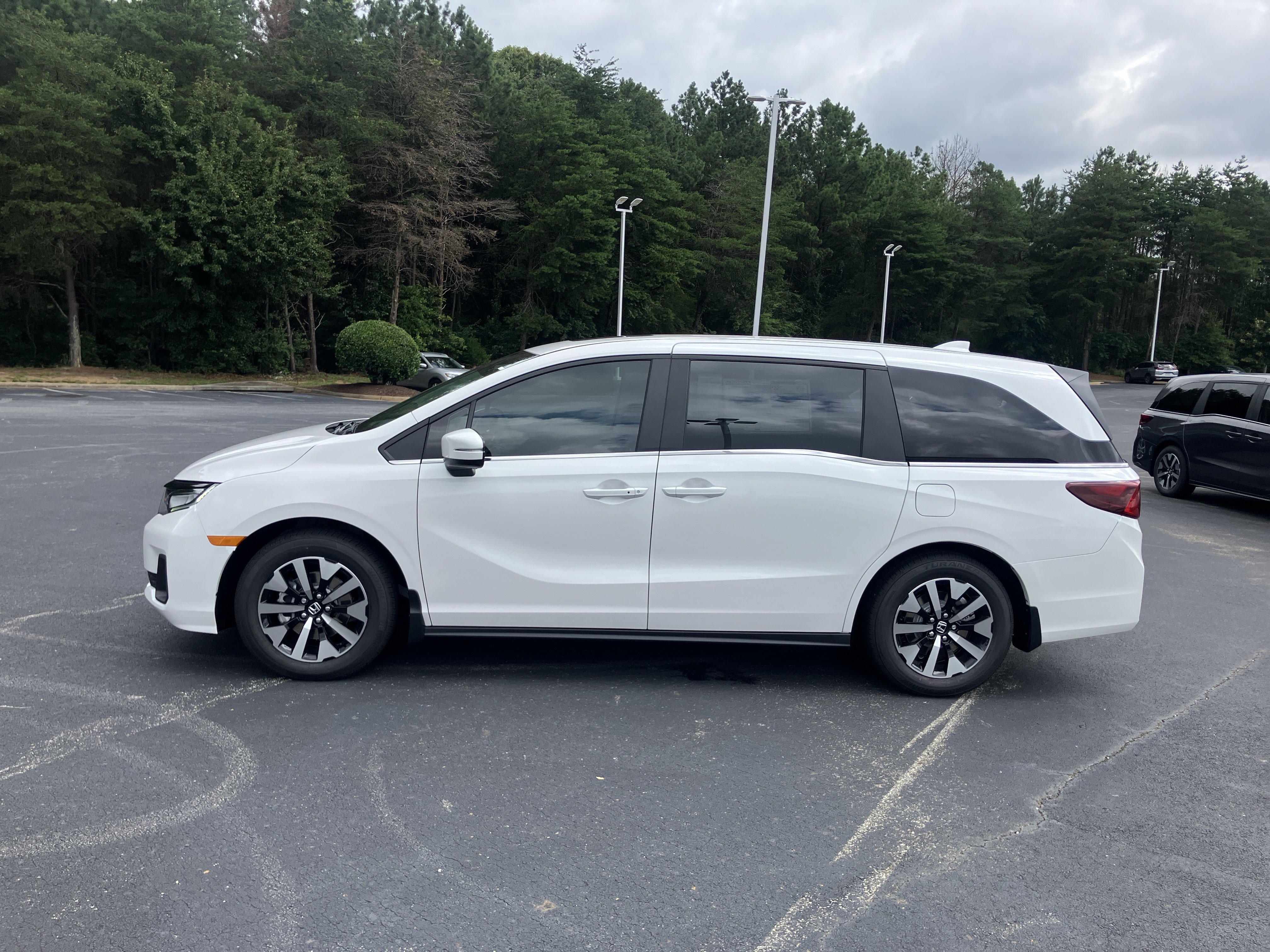 New 2026 Honda Odyssey EX-L image 6
