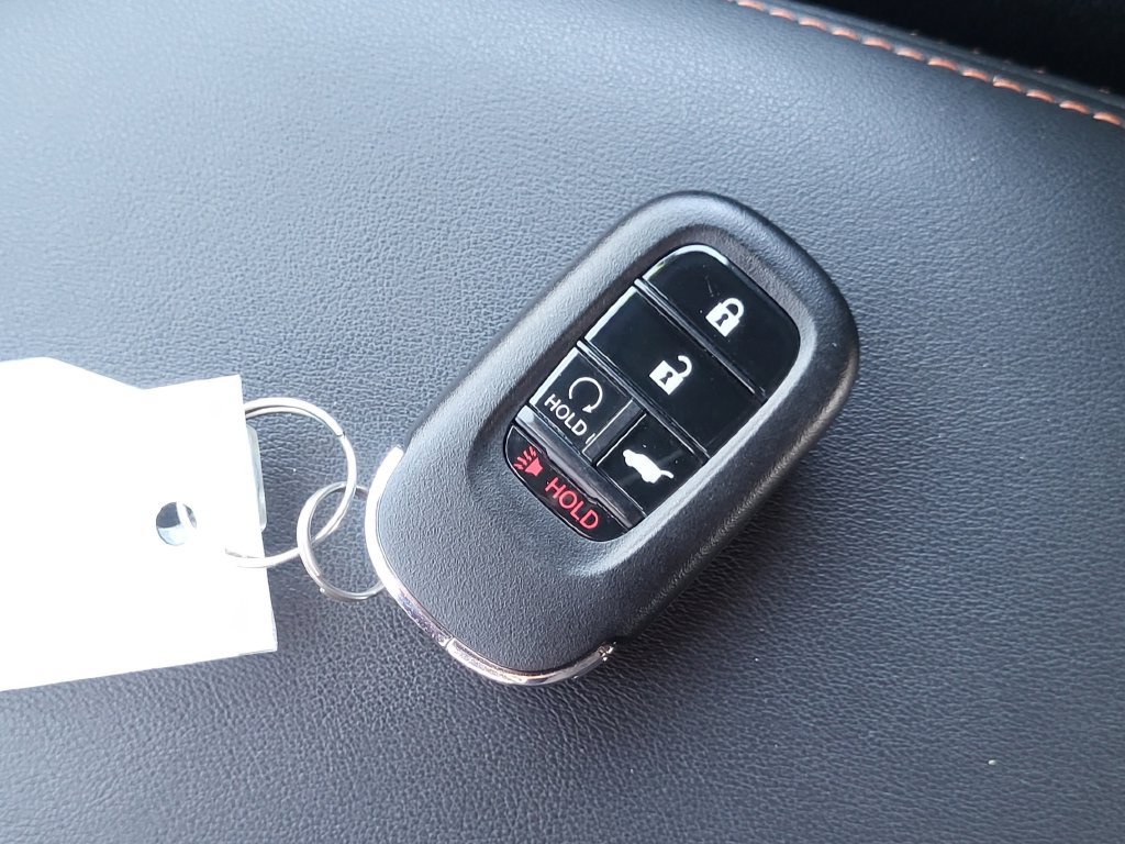 Used 2025 Honda HR-V Sport image 31