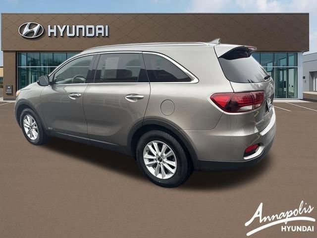 Used 2019 Kia Sorento LX w/ LX Convenience Package image 3