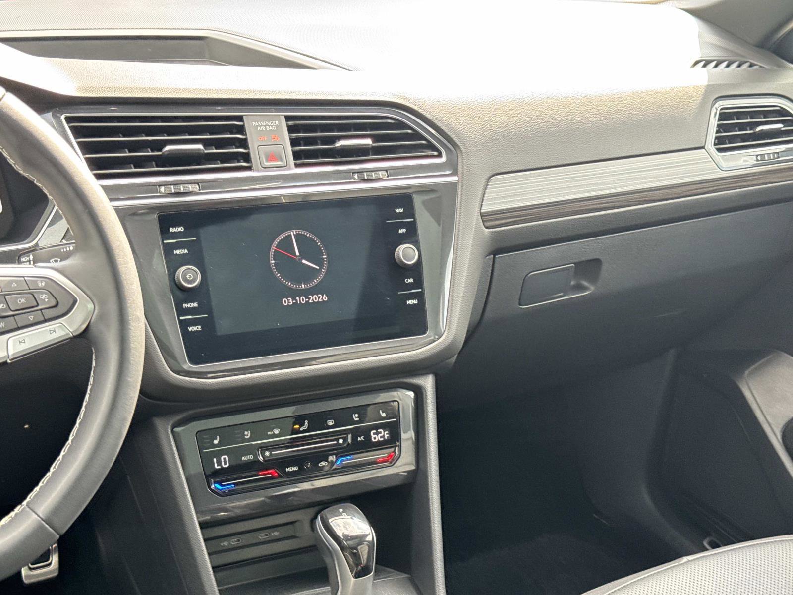 Certified 2023 Volkswagen Tiguan SEL R-Line image 9