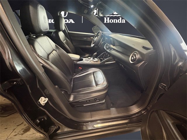 Used 2022 Alfa Romeo Stelvio Sprint image 15
