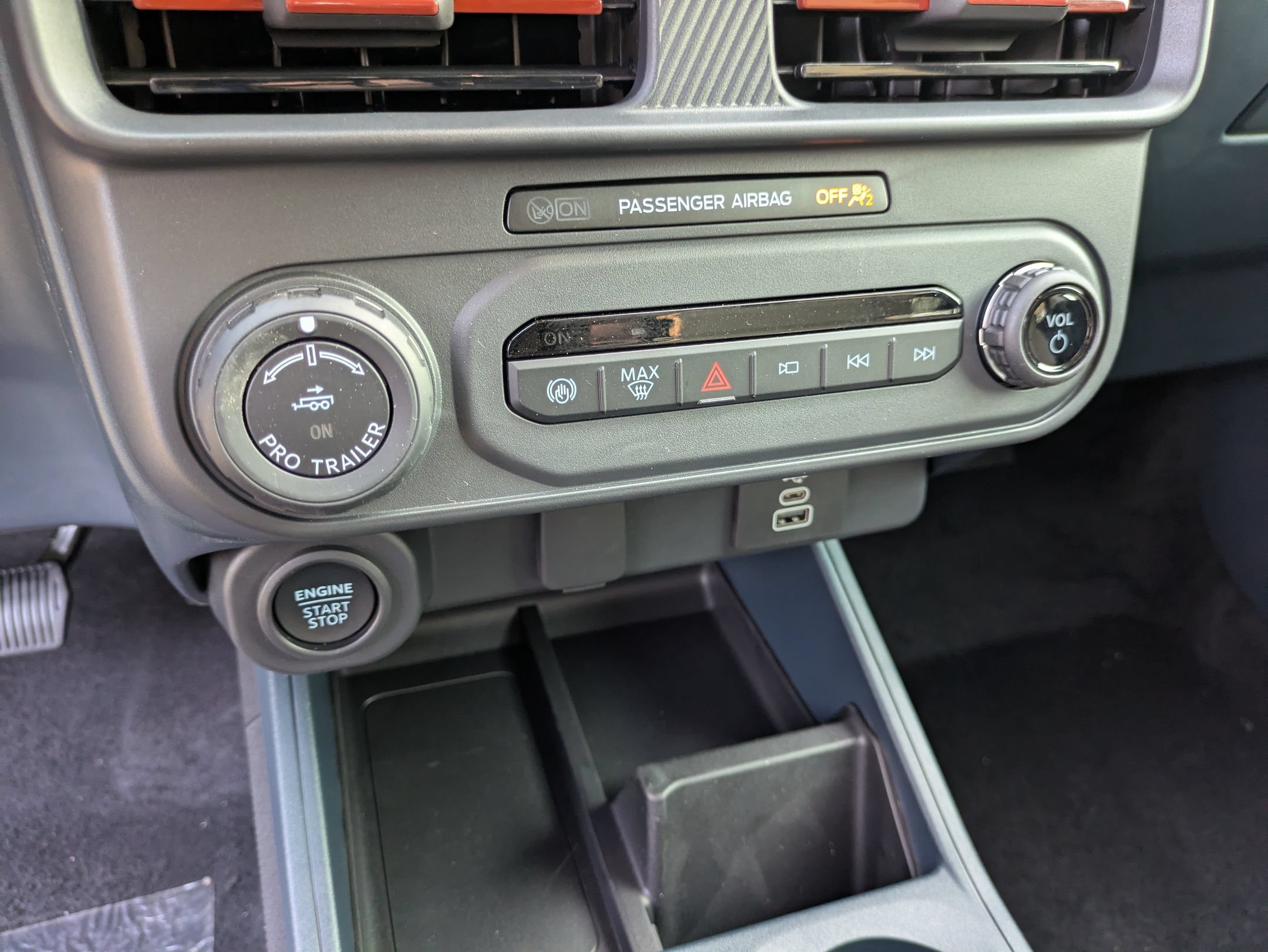 New 2026 Ford Maverick Lariat w/ 4K Tow Package AWD/4WD image 24