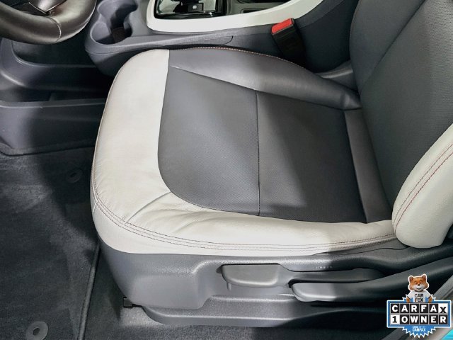 Used 2021 Chevrolet Bolt Premier w/ Infotainment Package FWD image 20