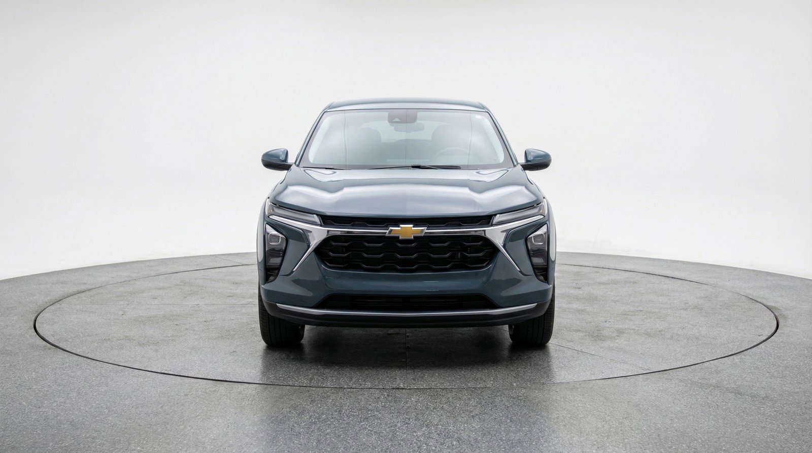 Used 2025 Chevrolet Trax LT w/ LT Convenience Package FWD image 2